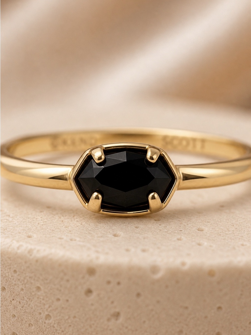 Kendra Scott Elisa black stone ring. Size 8 - Picture 4 of 5